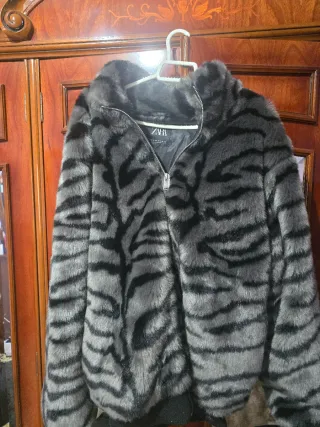 Abrigo Zara Felpa Negro