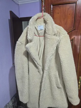 Abrigo Zara Felpa Negro