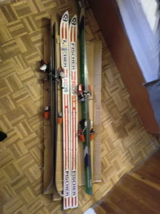 Esquís Fischer con fijaciones