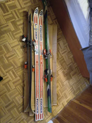 Esquís Fischer con fijaciones