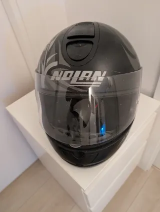 Casco de moto negro