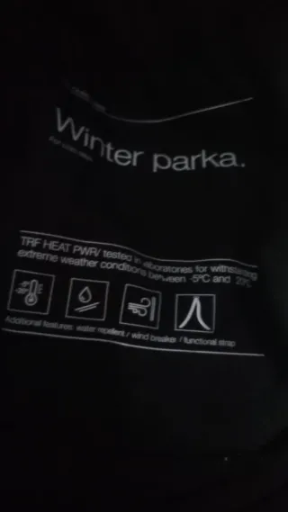 Parka de invierno negra