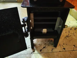 Estufa TOMAS Metal Negra y Plateada