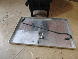 Estufa TOMAS Metal Negra y Plateada