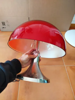 Lampada vintage in metallo rosso stile seta
