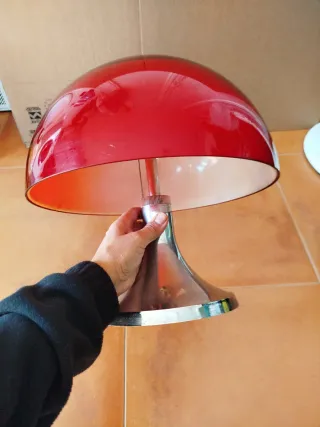 Lampada vintage in metallo rosso stile seta
