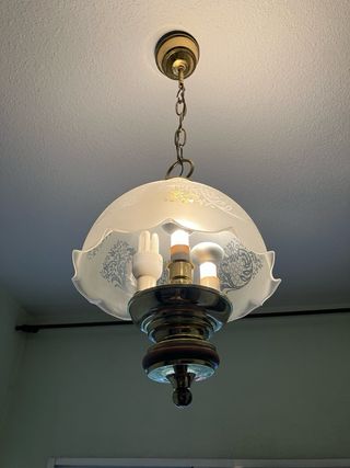 Lámpara colgante de techo antigua