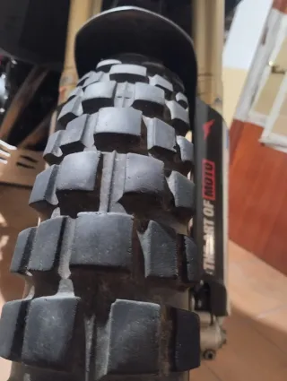 Juego Neumáticos Trail 90/90R21 y 150/70R17