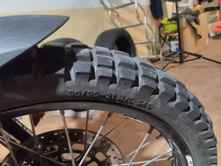 Juego Neumáticos Trail 90/90R21 y 150/70R17