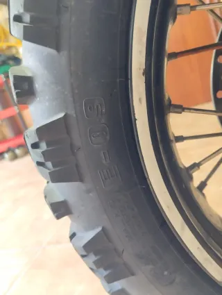 Juego Neumáticos Trail 90/90R21 y 150/70R17