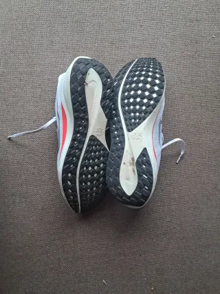 Nike Pegasus 41 Talla 44 Naranja Blanco