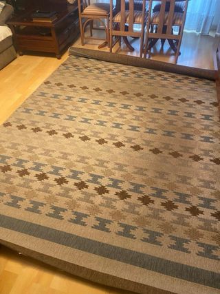 Alfombra grande diseño geométrico