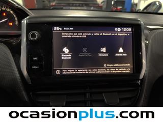 Peugeot 2008 PureTech 110 S&S Signature 81 kW (110 CV)