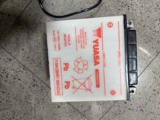 Batería Yuasa YB30CL-B 12V 30Ah Powersports