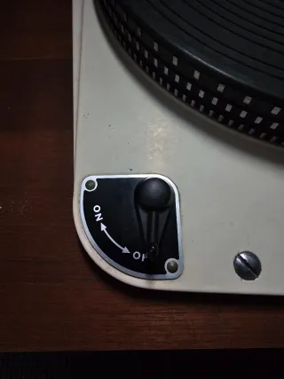 Tocadiscos Garrard Modelo 301