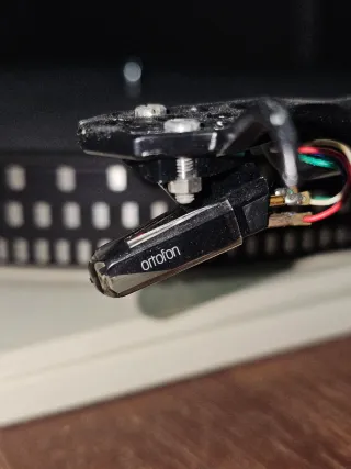 Tocadiscos Garrard Modelo 301