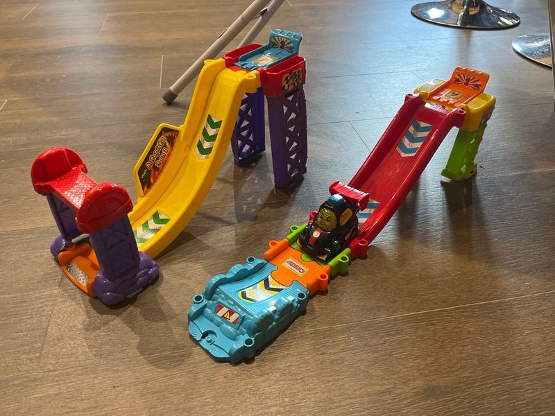 VTech Tutt Bólidos Autopista 3en1 – Pista De Coches Con Trampolín Y Lanzador, Incluye Alan Fórmula 1 Con Sonidos Y Luces, Versión Española