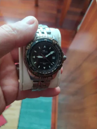 Reloj Lotus