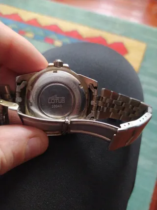 Reloj Lotus