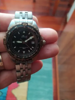 Reloj Lotus