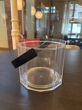 Cubitera Guzzini Transparente y Negra