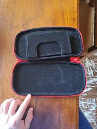 Custodia Nintendo Switch Rossa