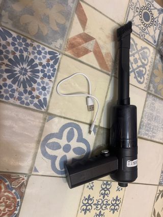 Pistola aspiradora recargable