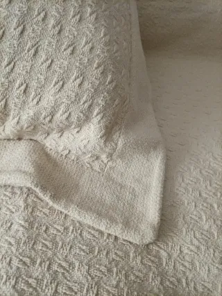 Colcha y cuadrante algodón beige