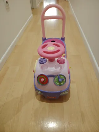 Correpasillos musical con volante