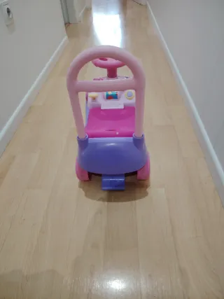 Correpasillos musical con volante