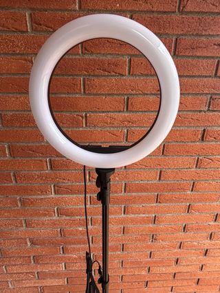 Aro de luz con trípode marca uphitnis