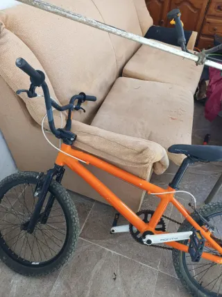 Bicicleta BMX Naranja