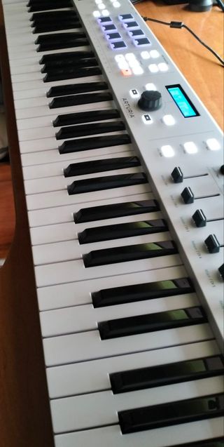 NEGOCIABLE Arturia KeyLab Essential 61