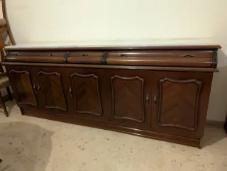 Mueble clásico madera con mármol Aparador cajonera