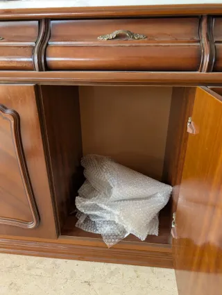 Mueble clásico madera con mármol Aparador cajonera