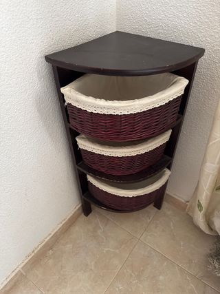 Mueble rinconera con 3 cestas