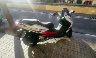 MOTOR GRIPADO SYM Joymax 125cc Maxiscooter Automát