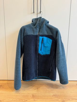 Forro polar Millet con capucha azul