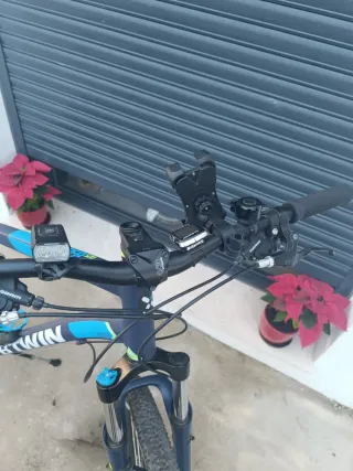 Bicicleta MTB Btwin Azul y Verde