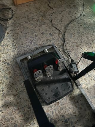 Volante Logitech G27 como nuevo