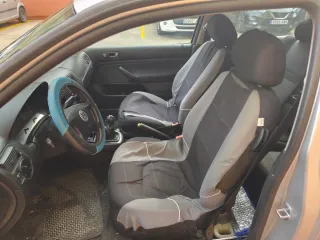 Volkswagen Golf 2005