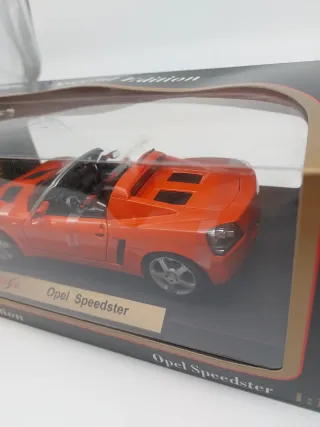 Maisto Opel Speedster 1/18