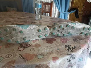 Botas de fútbol talla 40