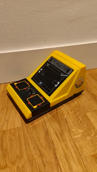 Consolas Retro LSI Soccer y Basketball.