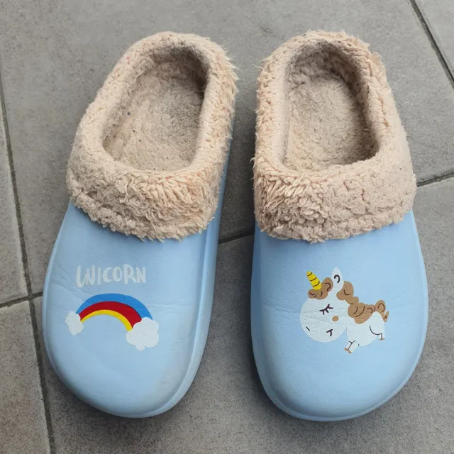 Zuecos forrados unicornio talla 33-34