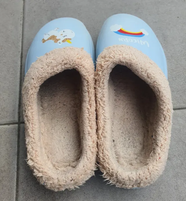 Zuecos forrados unicornio talla 33-34