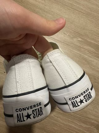 Zapatos Converse Blancos usado una vez, talla peqe