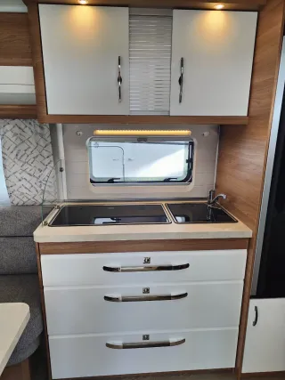 Caravana Hobby 460Ufe Deluxe