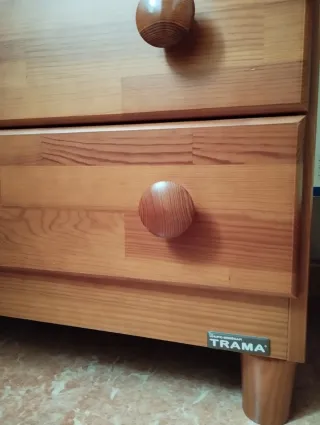 Cómoda infantil de madera con osito