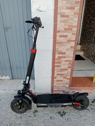 Patinete Eléctrico Negro